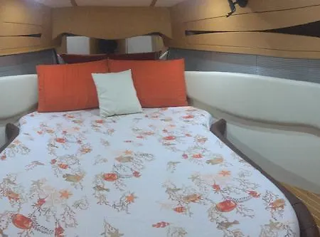 Hotel en barco Boat & B. Santa Chiara
